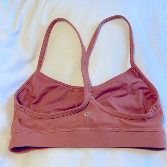 Lulu lemon size 4 peach colour sports bra - Picture 2 of 3